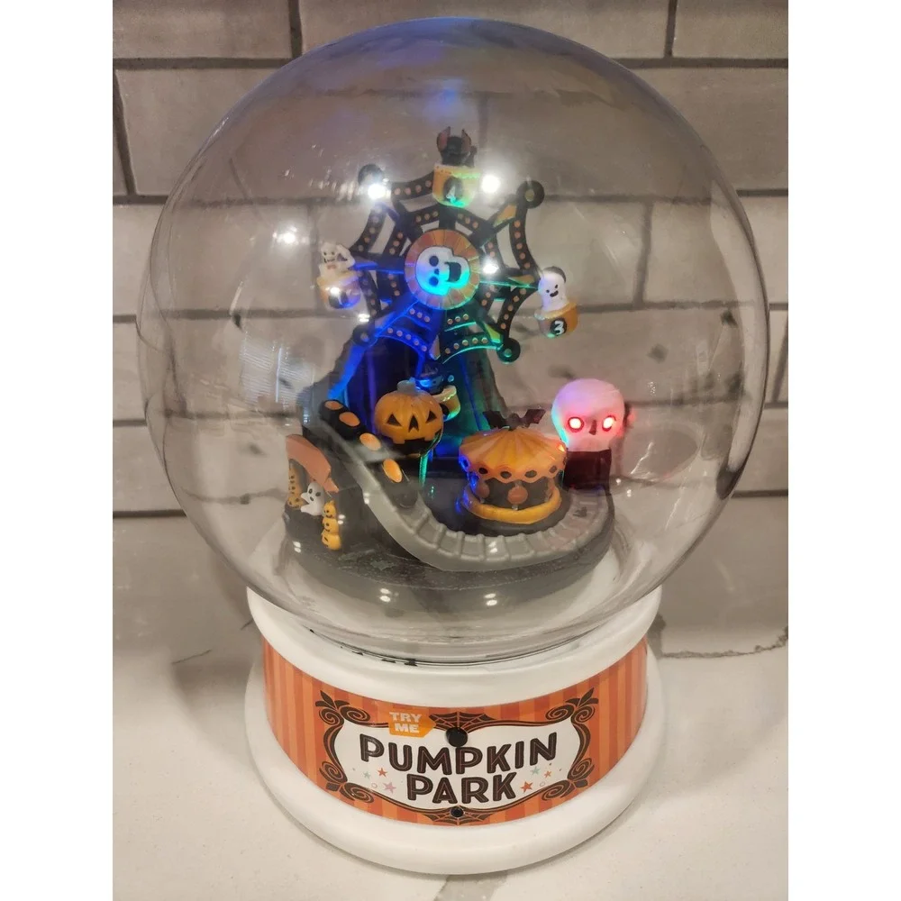 Pumpkin Park Snow Globe - 10
